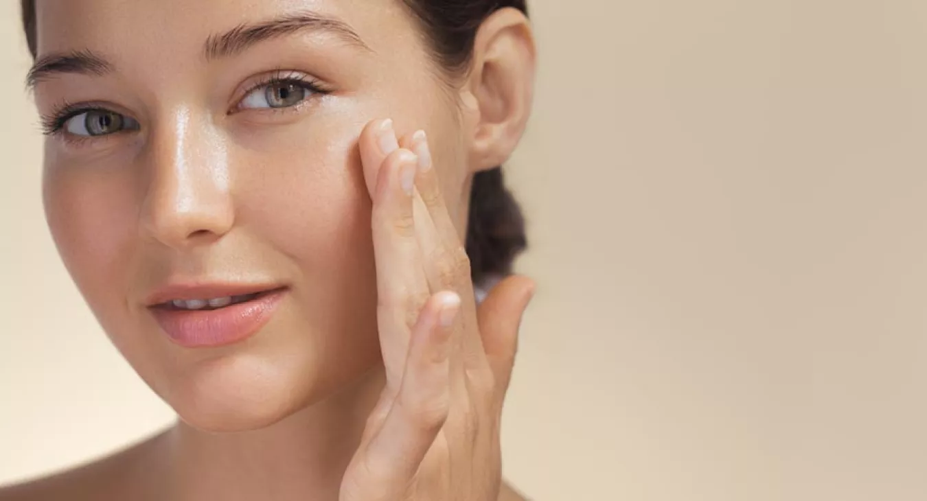 Froissement de la peau des joues Froissement de la peau des joues